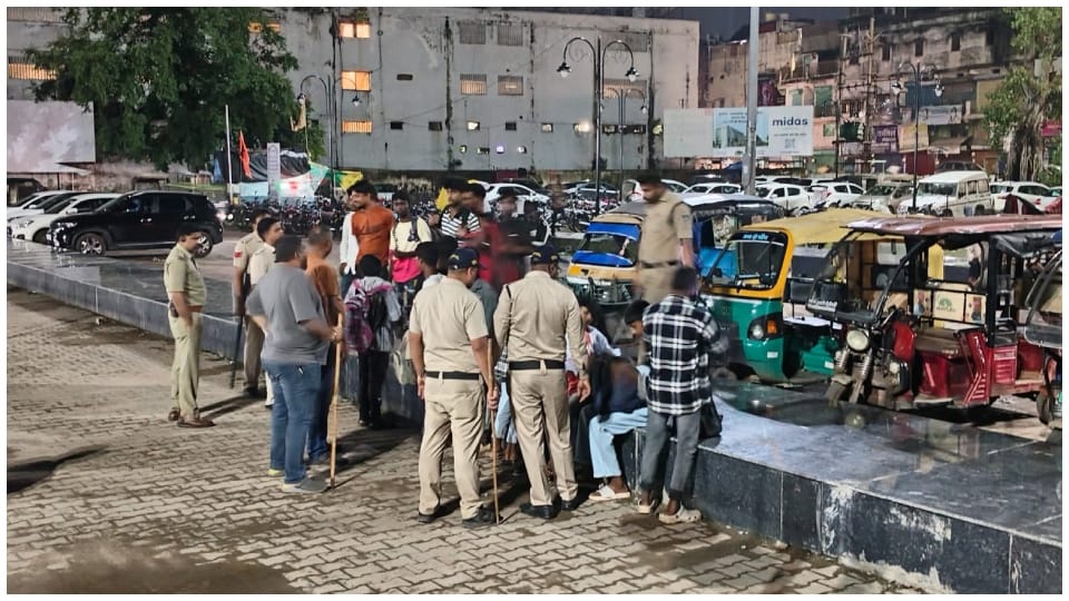 MP News: Anti-social elements created ruckus at the railway station intersection police caught many suspects