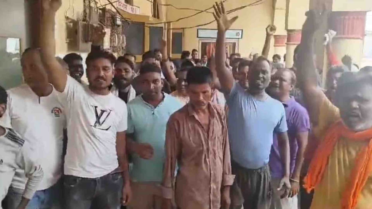 Alwar News: Talks between sanitation workers and commissioner fail in Alwar