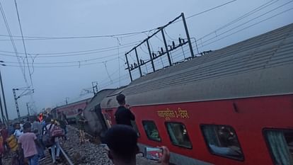 Indian Railway Jharkhand Train Mishap news in hindi Chakradharpur Howara-CSMT Express derailment Updates