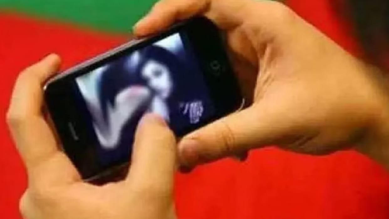 Sextortion Case In Himachal A person from Mandi district was duped of Rs 27.14 lakh