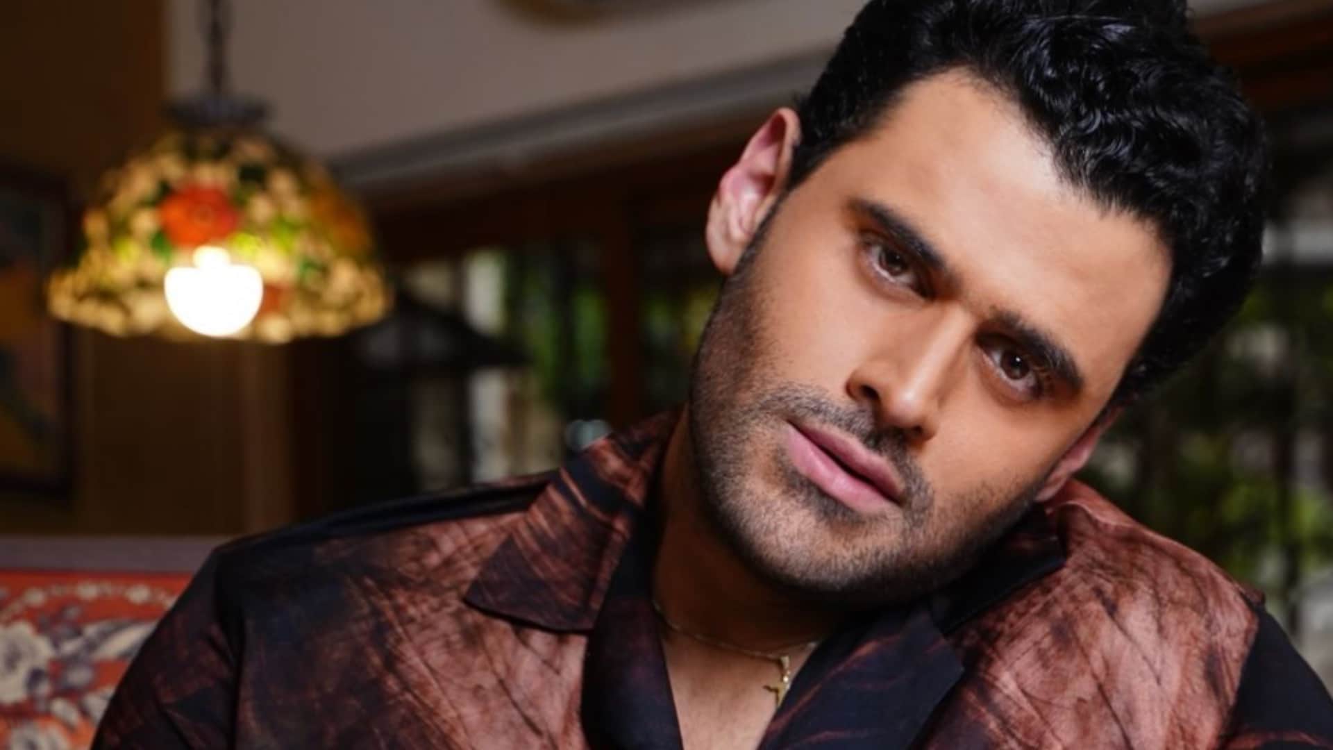 Puneet Issar son Siddhant Issar will be joining the cast of star Bharat Show Shaitani Rasmein as Maalik