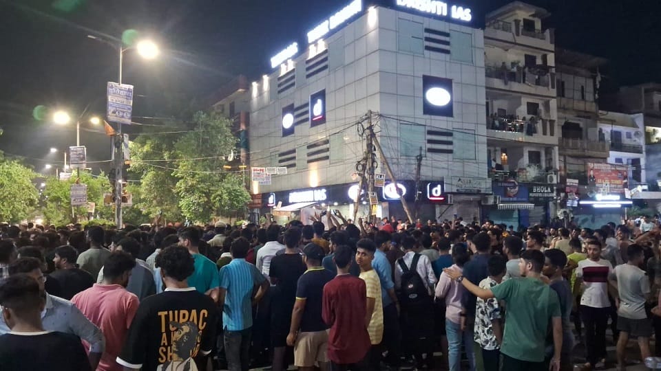 Students protested against Vikas Divyakirti's Drishti IAS