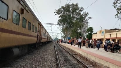 ट्रेन( सांकेतिक फोटो)