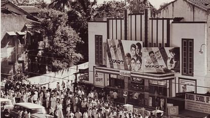 Bioscope with Pankaj Shukla for movie waqt released on July 30 in 1965 Sunil Dutt Raaj Kumar Sadhana Sharmila