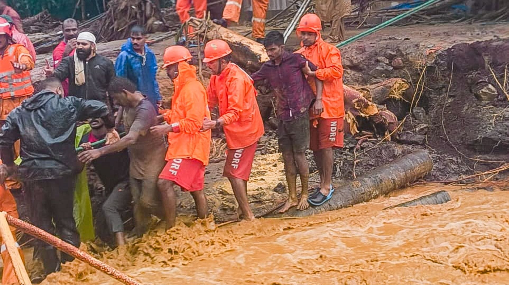 kerala wayanad landslide Pm Modi, Rajnath Singh, Rahul Gandhi and other political leaders express grief