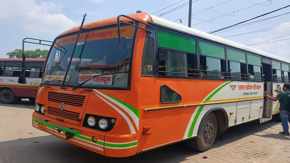 Courier and parcel service will be available in transport buses in Uttar Pradesh.