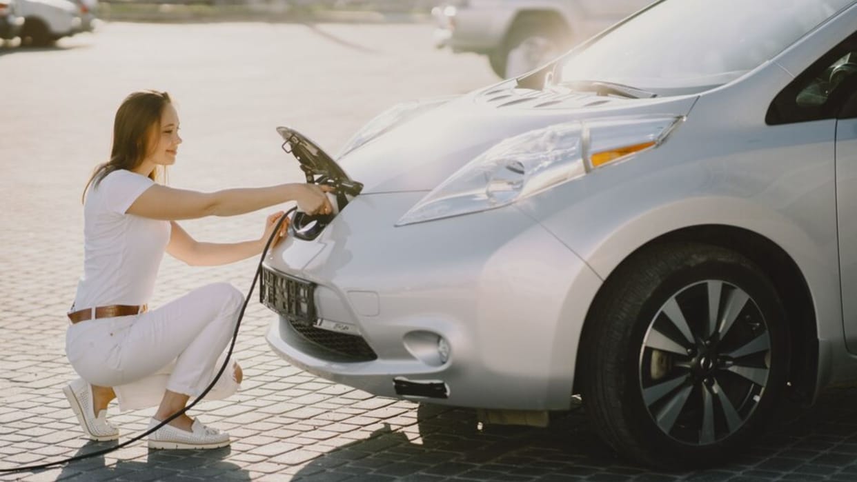 why electric car tyre worn out faster than petrol diesel vehicle