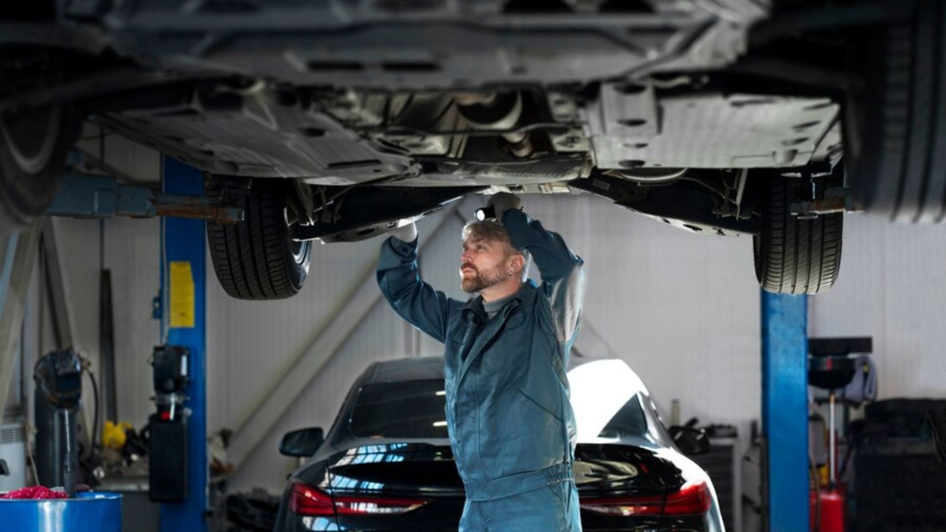 Car Servicing Tips:कार की सर्विस से पहले और बाद में इन बातों का रखें ध्यान, वरना हो सकती है दिक्कत - Car Servicing Checklist Keep Things In Mind Before And After Car