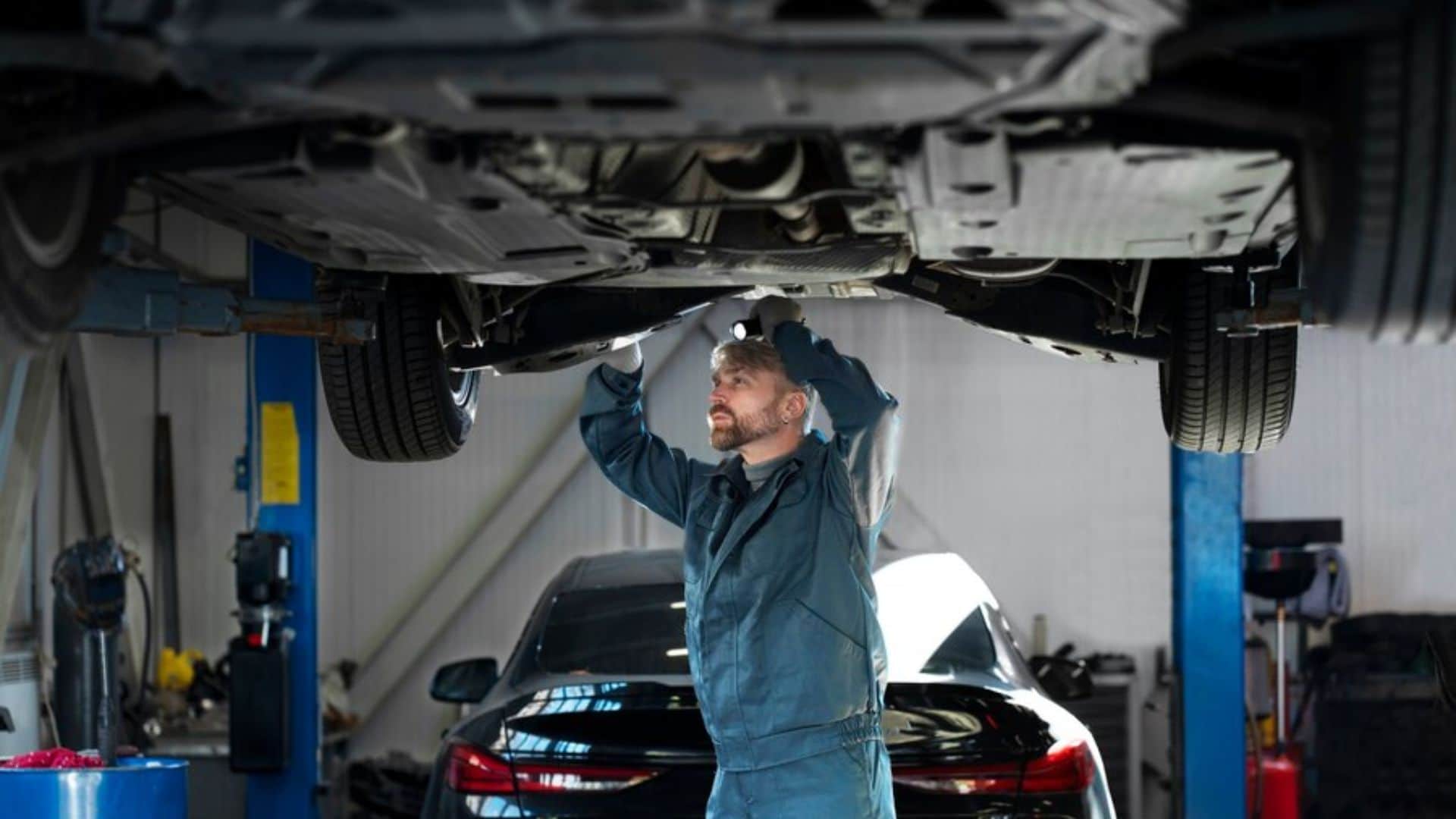 when to sell old car to get maximum resale value know the trick