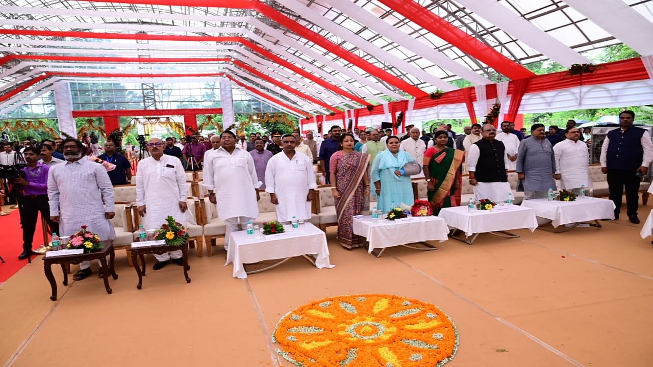 Santosh Gangwar took oath as the Governor of Jharkhand