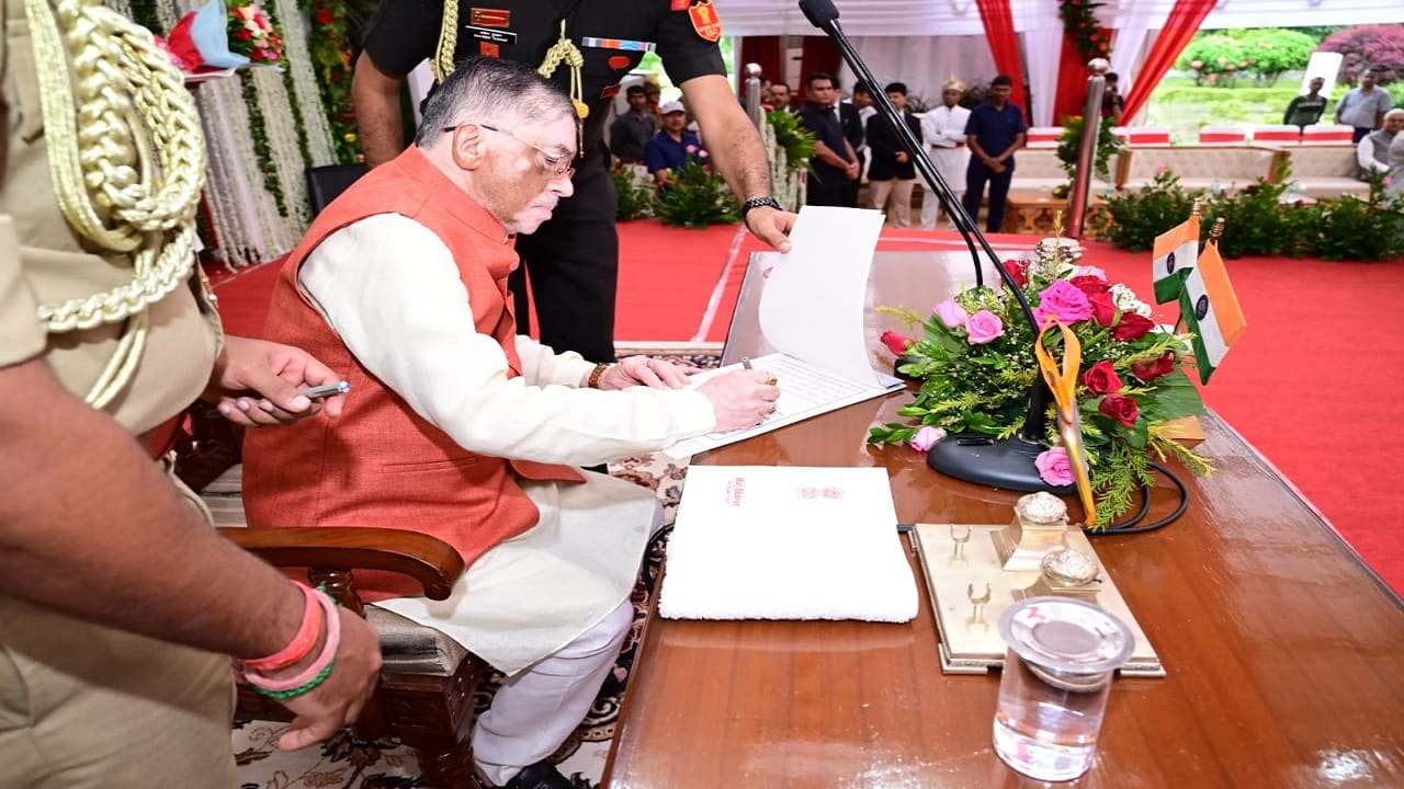 Santosh Gangwar took oath as the Governor of Jharkhand