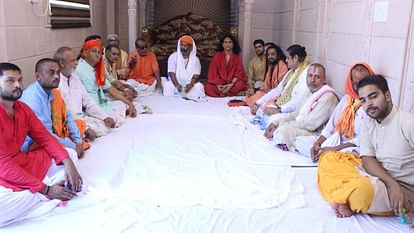 saints of Vrindavan declared religious war against Mahamandleshwar Indradev After Pandit Pradeep mishra