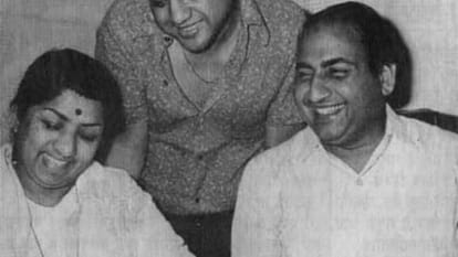 Mohammed Rafi death anniversary special singer got emotion during singing know life story