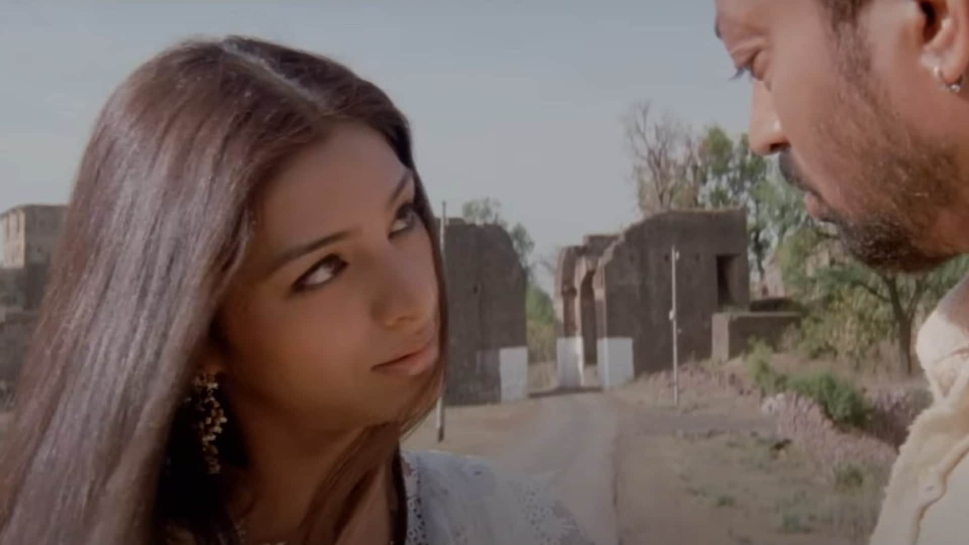 Auron mein kahan dum tha actress tabu best career performances Maachis Virasat Chandani bar maqbool haider