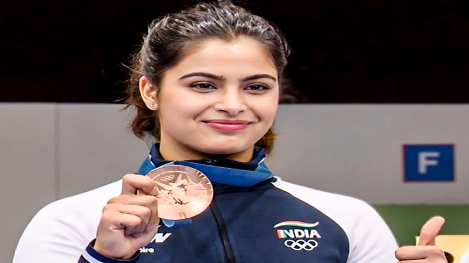 Paris Olympics 2024 Manu Bhaker will wave India flag at closing Uttarakhand News in Hindi
