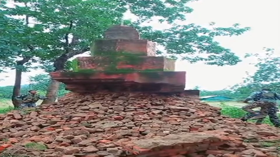 Action by soldiers during Naxal martyrdom week demolished the memorial of Maoists in Sukma