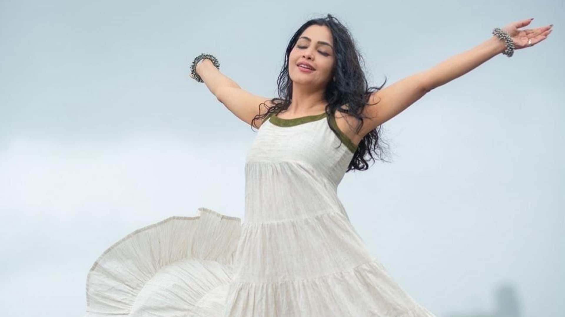 Bhabhi ji ghar par hai actress Shubhangi Atre monsoon photoshoot goes viral on social media
