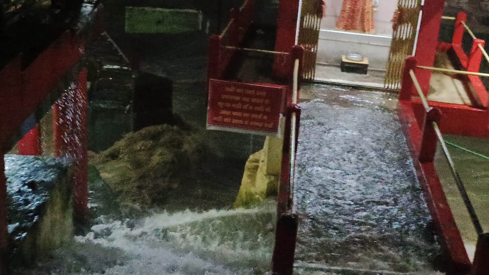 Dehradun Rainfall Tamsa river overflowed , water reach hall of Tapkeshwar temple alert