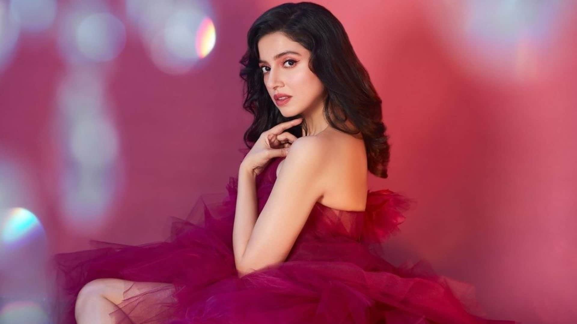 Divya Khosla profile know about actress who claim karan johar alia bhatt jigra collection false copied to savi