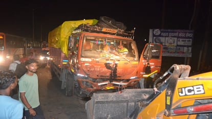 three friends died in road accident returning after celebrating their birthday in bareilly