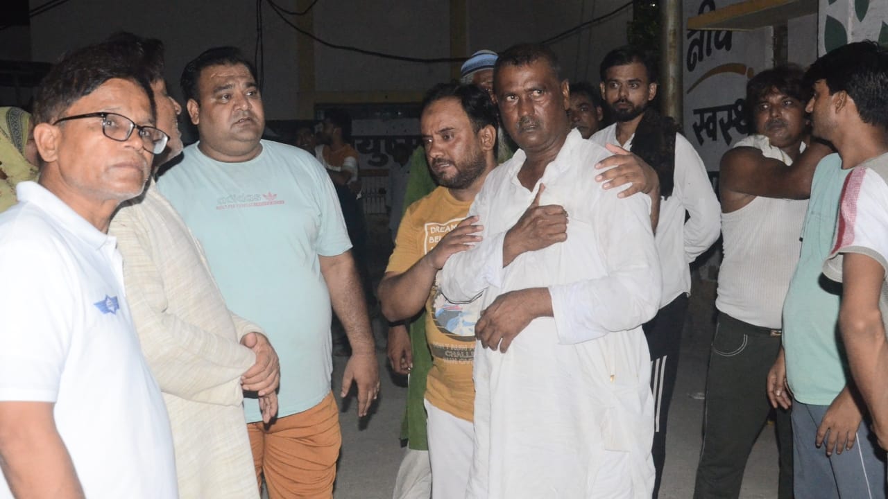 three friends died as overspeed car crashes with truck in bareilly