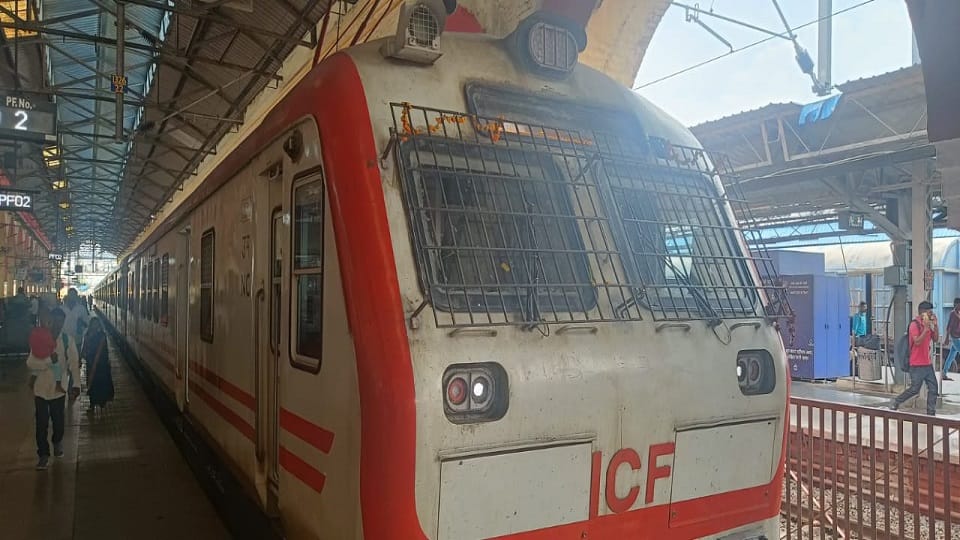 MEMU train reached Aligarh Railway Station
