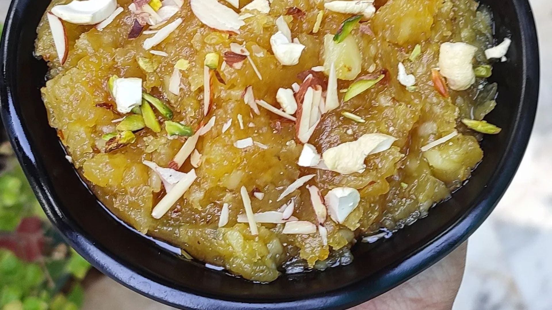 Sawan Shivratri 2024 favourite bhog prasad for lord shiva bhagwan shiv ko kya bhog lagaye