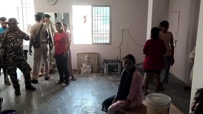 Bihar News : Bihar Police investigate after found dead body of a student in hostel of Muzaffarpur.