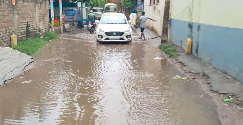 कुछ देर की बारिश ने खोली पटना नगर निगम की पोल।