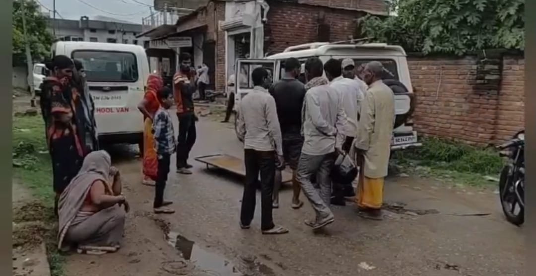 Bihar: Four people, including 3 women, died due to lightning in Aurangabad. returning after planting paddy.