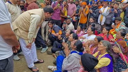 CM Dhami reached among the devotees stranded in Kedarnath people got relief Uttarakhand Kedarnath Cloudburst