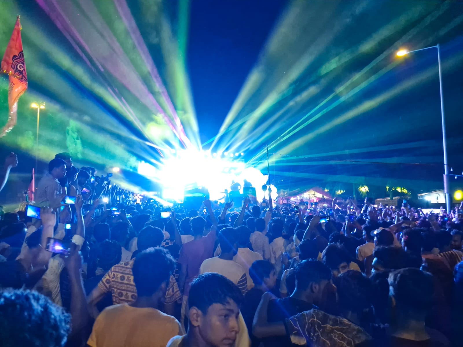 DJ Competition In Kanwar : DJ Surgeon and Ravan competition in Meerut, video