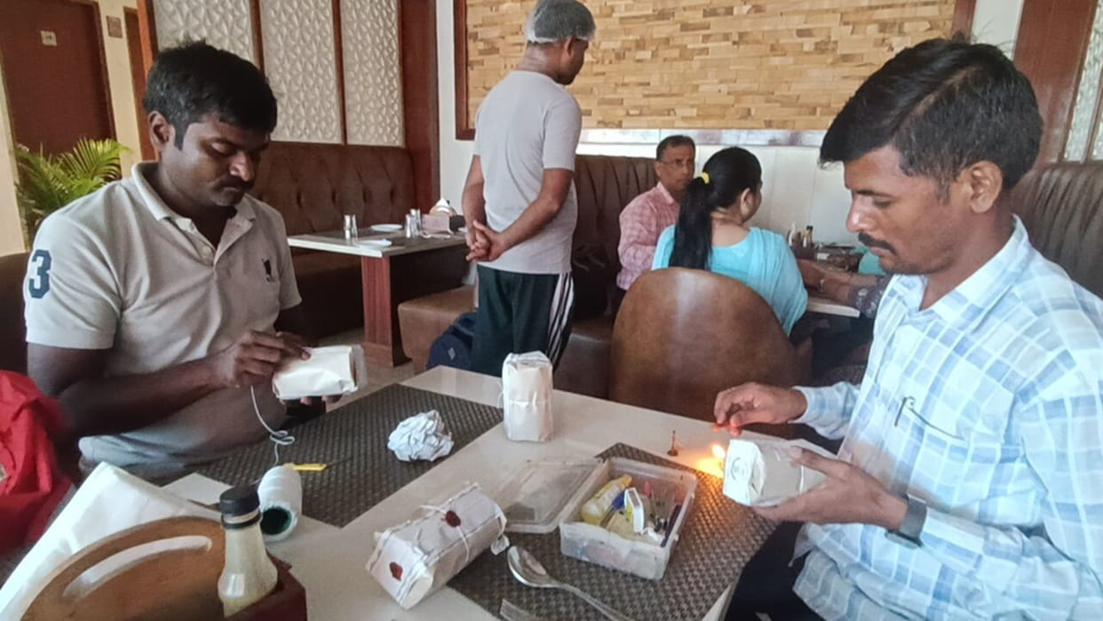 In Gorakhpur, Insects found in cold coffee in Kohinoor restaurant, notice