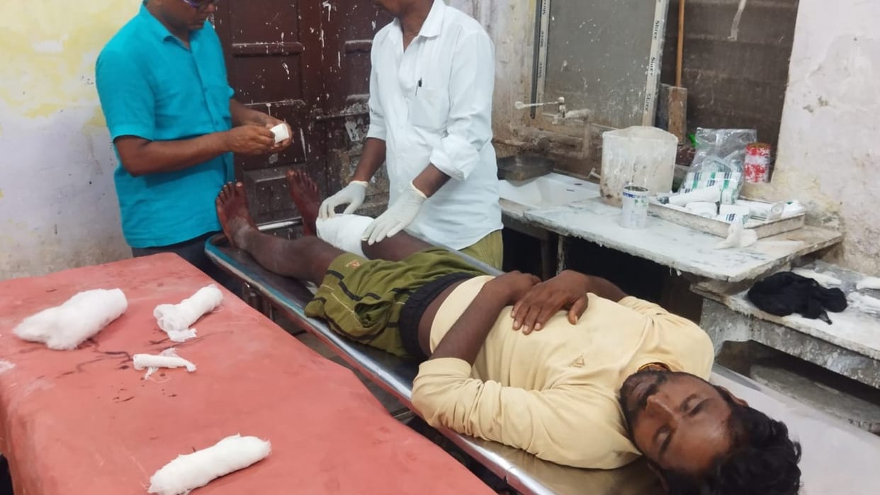 Bihar News: Bike riding miscreants shot two brothers In vaishali