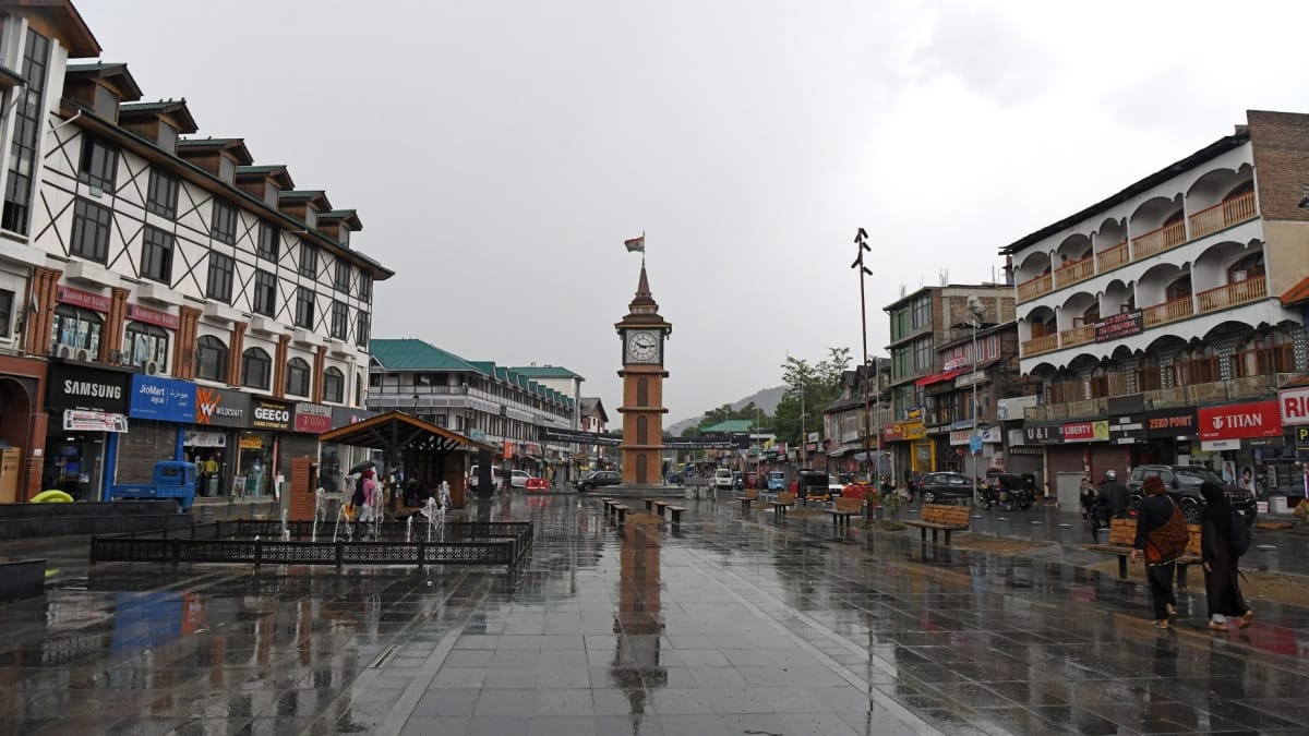 Heavy rain in Jammu division, woman dies due to lightning in Rajori