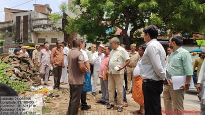 Bulldozer Action in Azamgarh on buildings built flood block land, People alleged discrimination