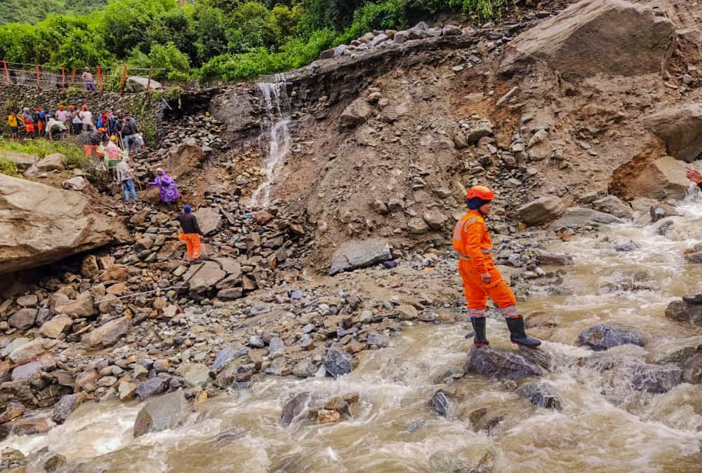 Cloudburst in Kedarnath affected People told aapbiti of Disaster Horrible Night Photos