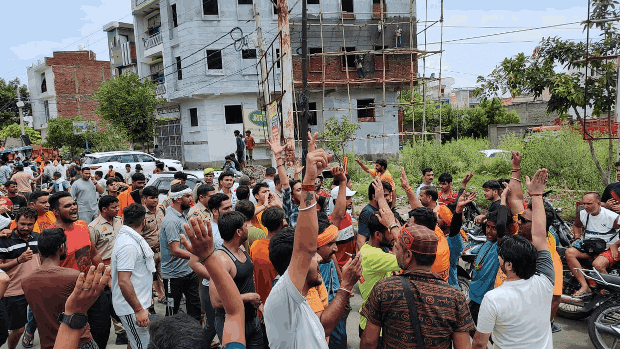 Accused of throwing stones and spitting on Kanwariyas in Hapur