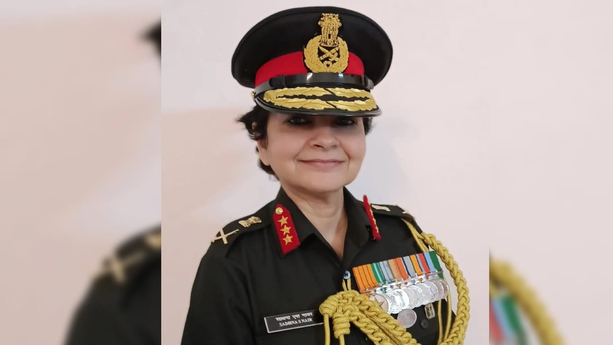 First Woman DG Medical Services Army Lt Gen Sadhna Saxena Nair Biography Education And Achievement in hindi