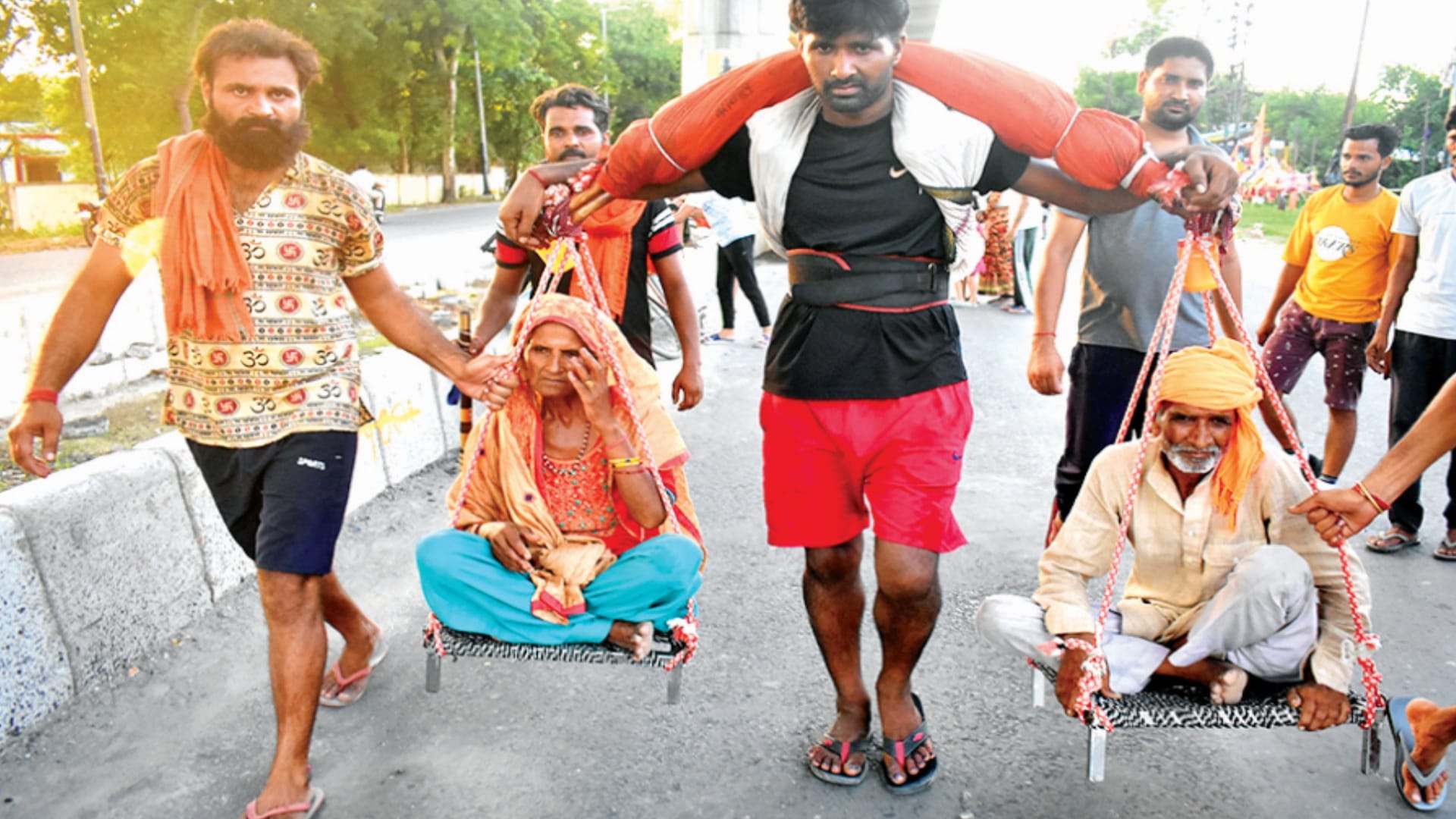 Har Har Bhole Namah Shivay: Highway saffron, unique confluence seen in Kanwar Yatra