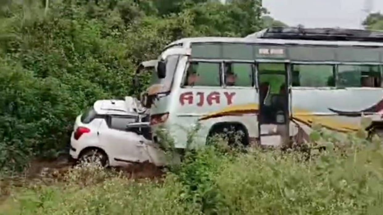 Katni Road Accident Four people died in collision between bus and car