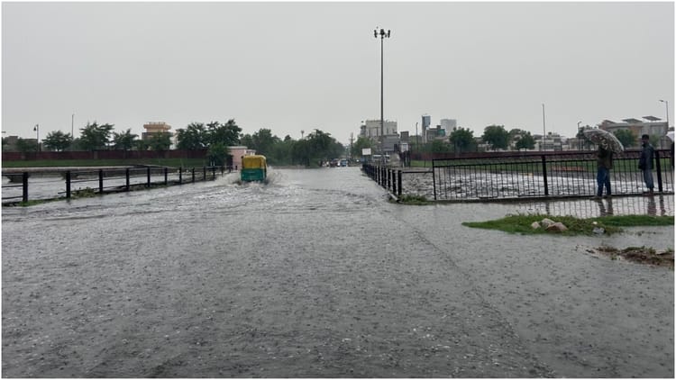 छत्तीसगढ़ में बारिश लाई आफत: सुकमा के कई इलाकों में भरा पानी, जिला मुख्यालय डूबा; राहत शिविर में पहुंचे लोग