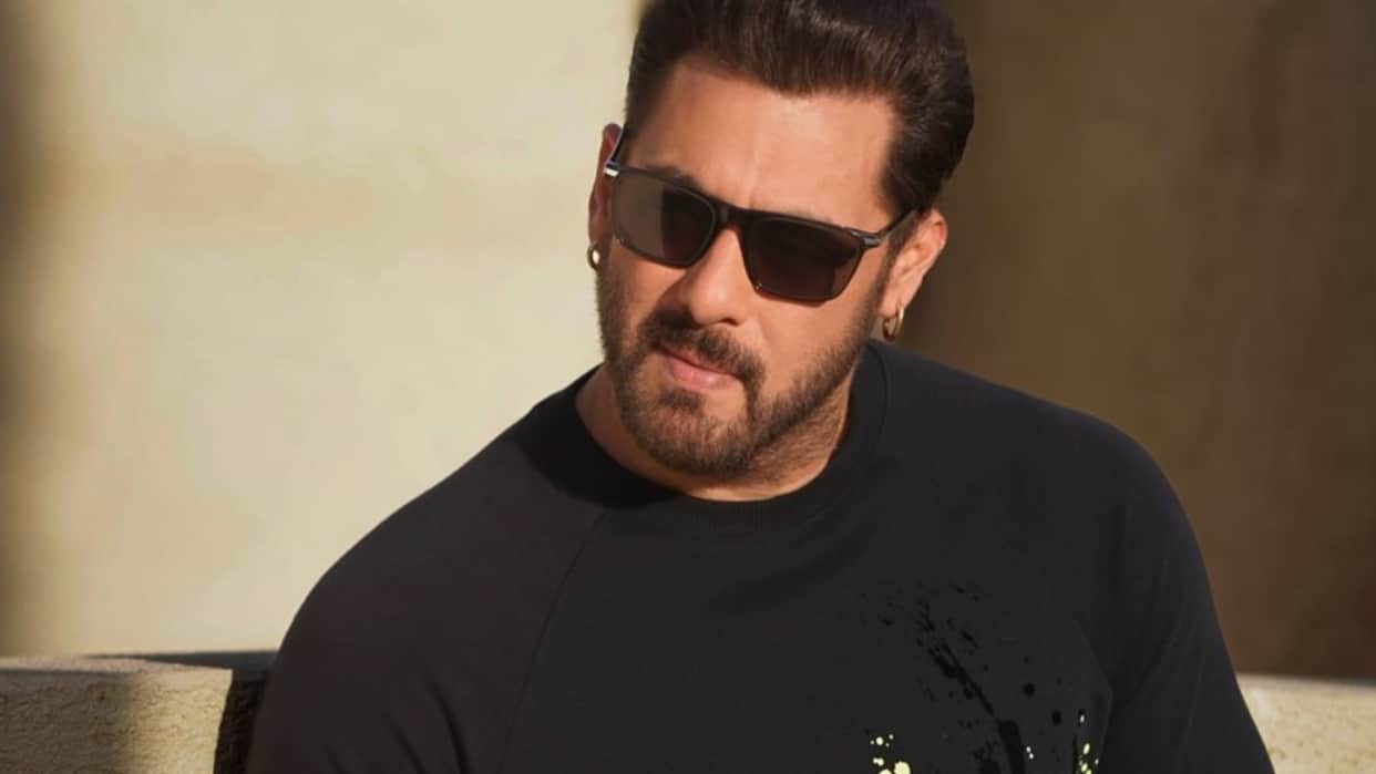 Salman Khan says he had love to play Jai and Veeru in the remake of Amitabh Bachchan Dharmendra Sholay