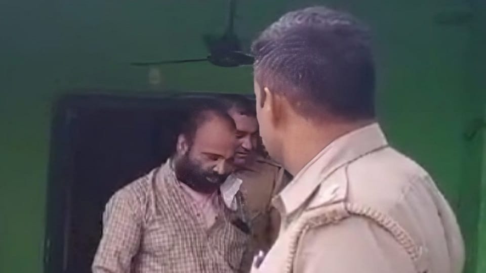Tantrik who misdeed two sisters of Delhi arrested took turns to rape in the name of exorcising ghosts