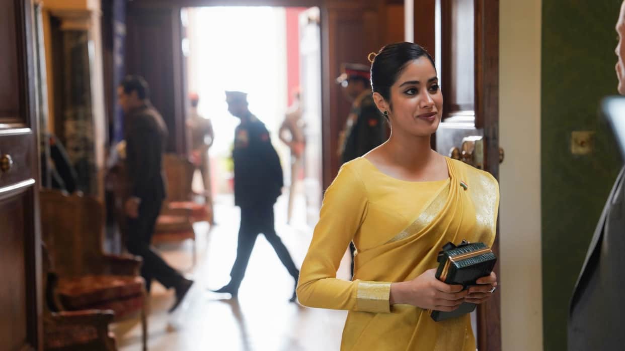 Ulajh Box Office Collection day 1 Know Janhvi Kapoor Gulshan Devaiah Rajendra Gupta Film Earnings