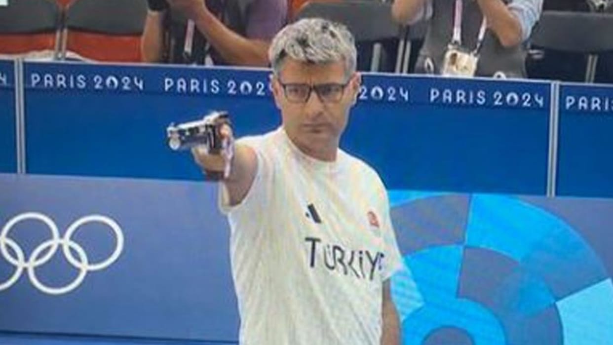 Yusuf Dikeç 51 year old shooting star wins silver medal in paris olympics 2024 his video goes viral