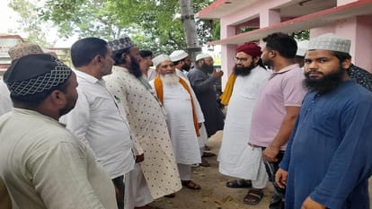 Imam did not conduct funeral prayers for farmer in Moradabad claiming to be BJP supporter FIR lodged against f