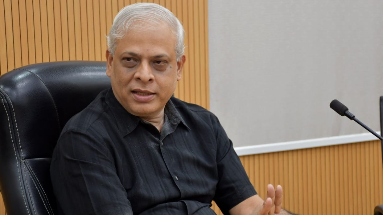 IIT BHU 540 teaching posts are vacant director said 300 posts will filled in three years