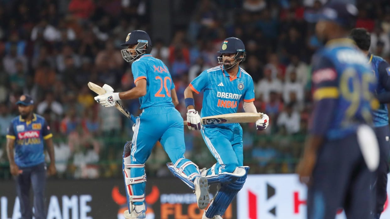 IND vs SL ODI Live Score: India vs Sri Lanka 1st ODI Match Scorecard Today Premadasa Stadium Updates