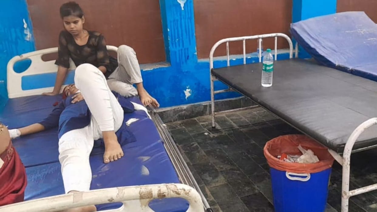 Bihar News: School girl fainted due to heat wave in Motihari, admitted to hospital